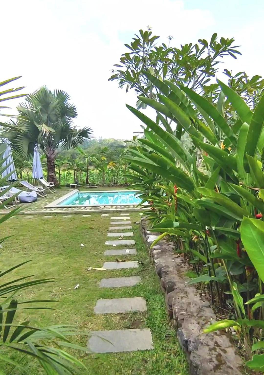 Hotel Blue Garden Yogyakarta à Bangunjiwo Extérieur photo