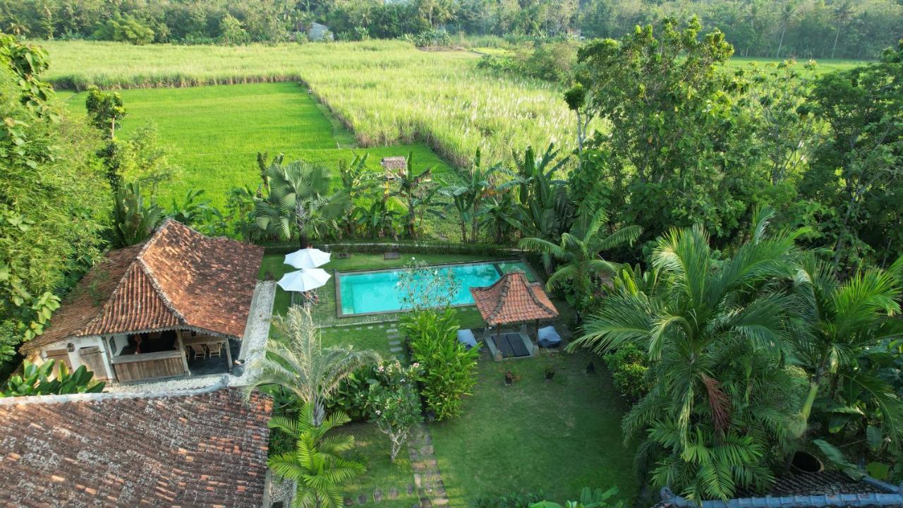 Hotel Blue Garden Yogyakarta à Bangunjiwo Extérieur photo