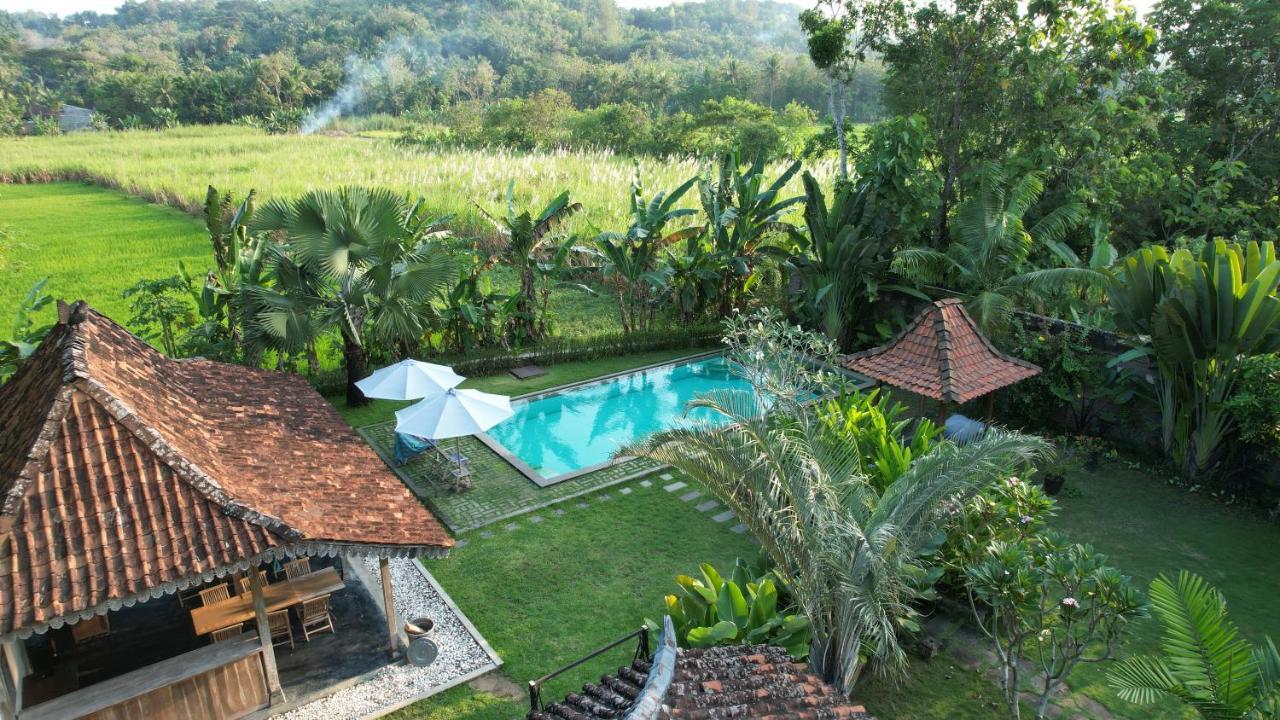 Hotel Blue Garden Yogyakarta à Bangunjiwo Extérieur photo