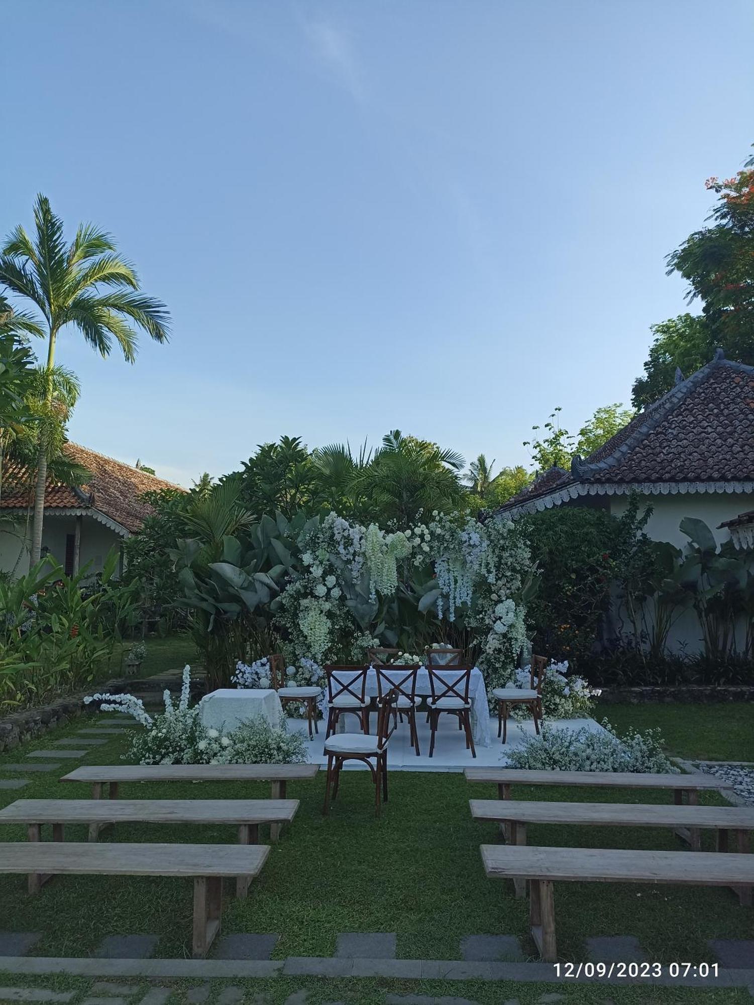 Hotel Blue Garden Yogyakarta à Bangunjiwo Extérieur photo