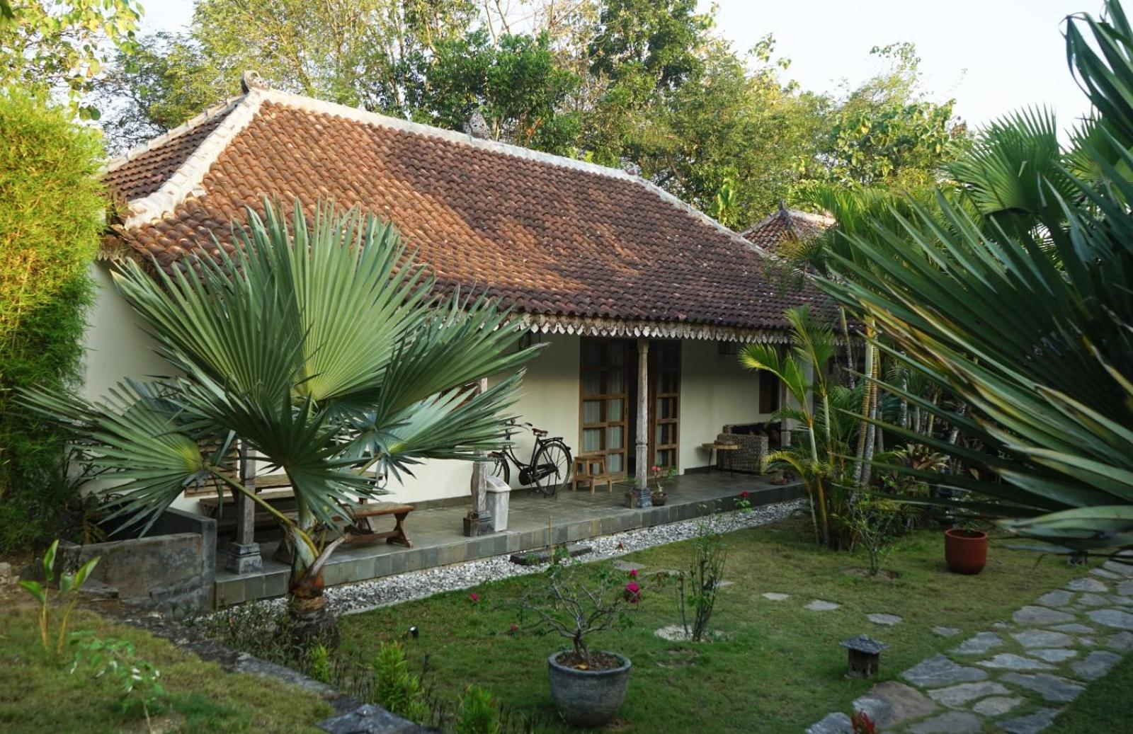 Hotel Blue Garden Yogyakarta à Bangunjiwo Extérieur photo