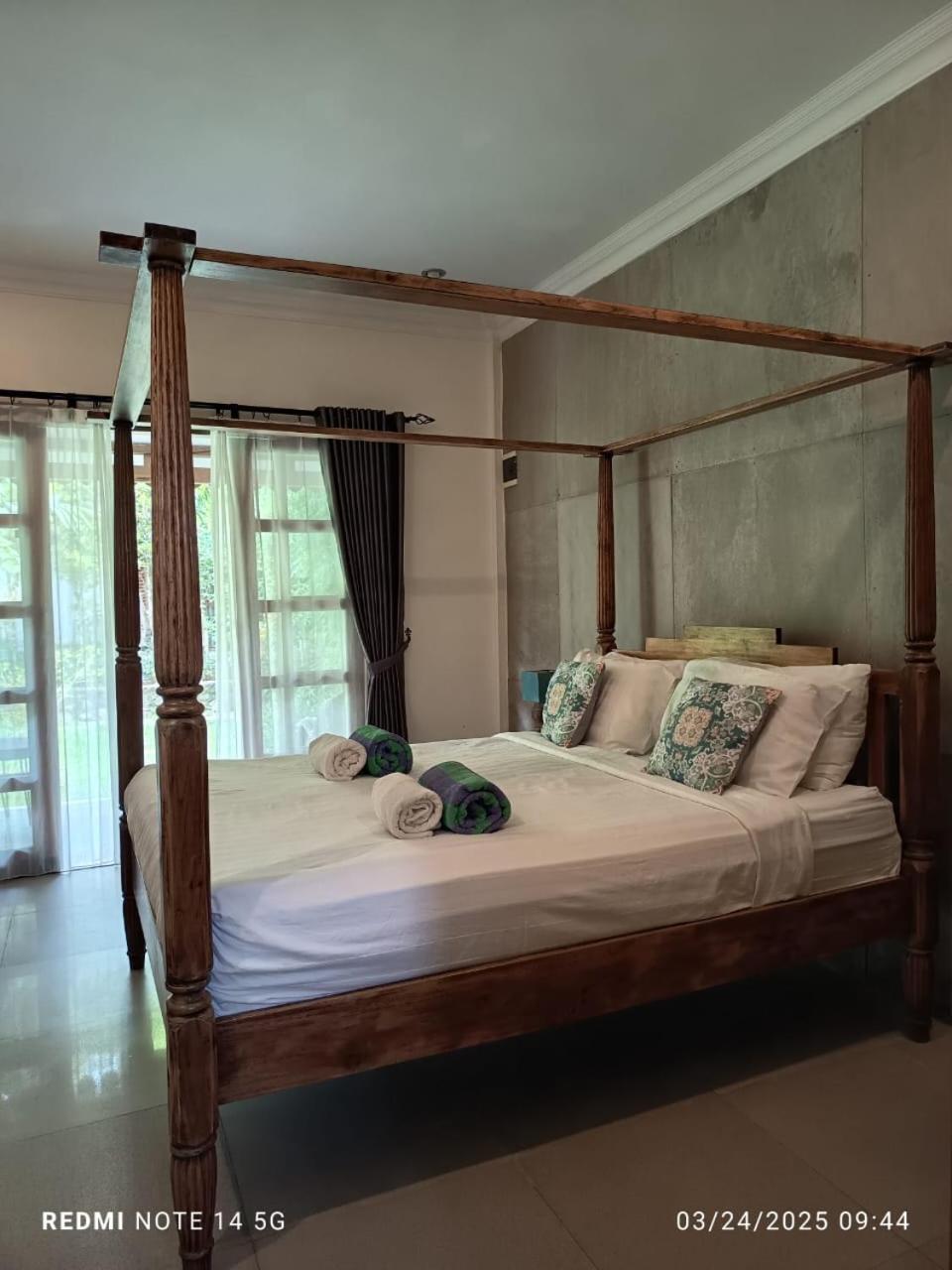 Hotel Blue Garden Yogyakarta à Bangunjiwo Extérieur photo