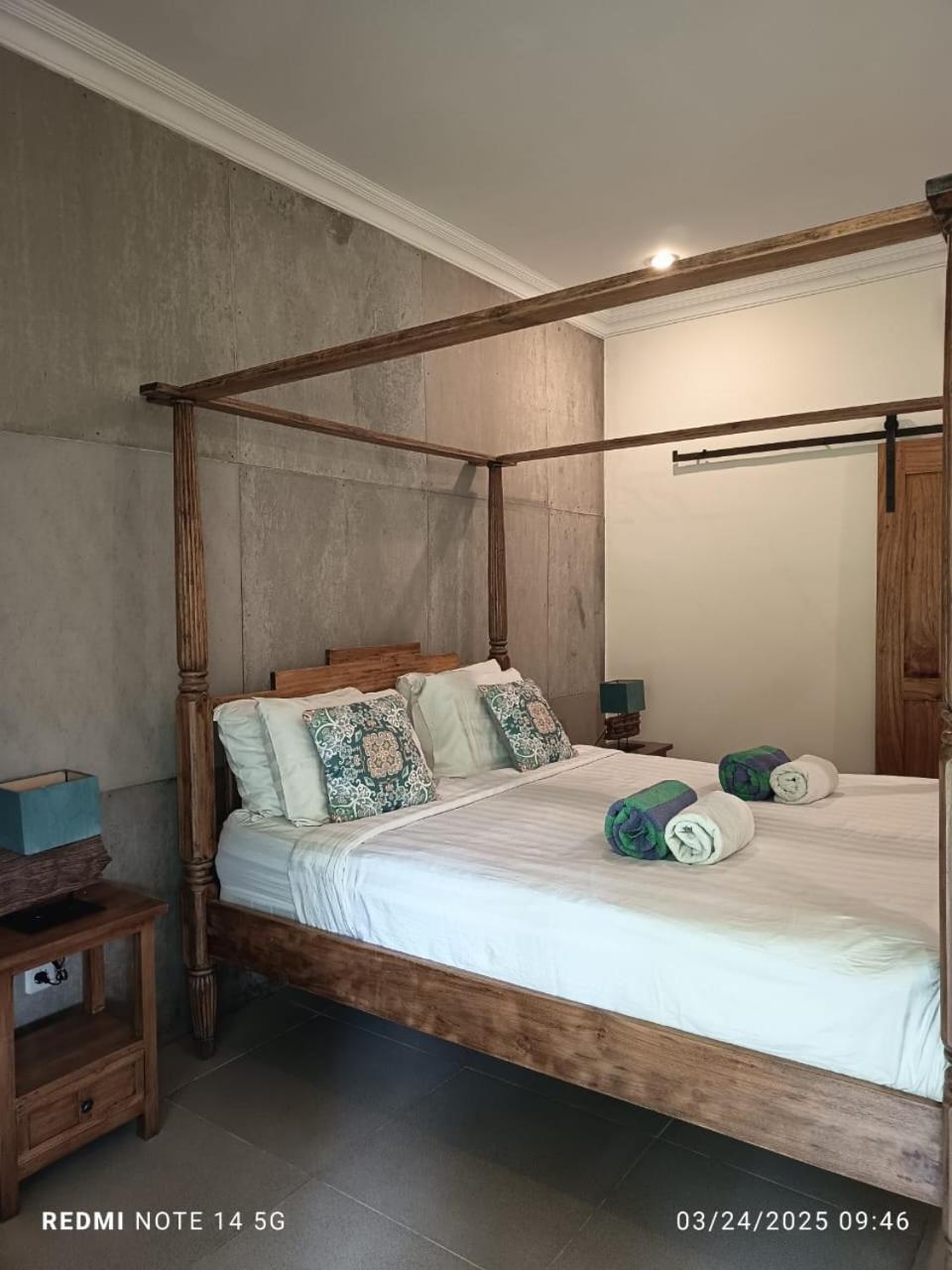 Hotel Blue Garden Yogyakarta à Bangunjiwo Extérieur photo